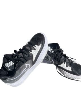 Nike
Nike Men's Kyrie Low 4 TB
Basketball Shoes Black Gray
Size 11